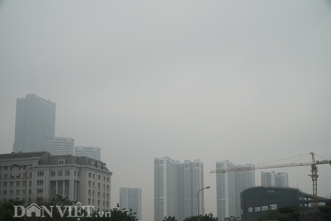 ẢNH: Nhiều tòa nhà ở Hà Nội chìm trong sương mù do ô nhiễm-2