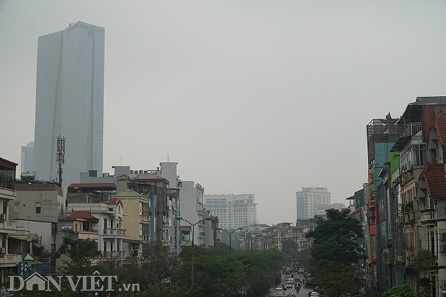ẢNH: Nhiều tòa nhà ở Hà Nội chìm trong sương mù do ô nhiễm-8