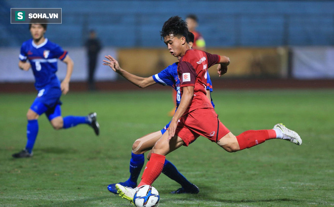 Tiết lộ cái tên khiến 3 thủ môn U23 Việt Nam lo lắng mỗi khi đối mặt trong các buổi tập-1