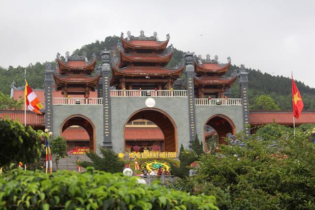 Chùa Ba Vàng hiện ra sao sau tâm bão thỉnh vong?-8