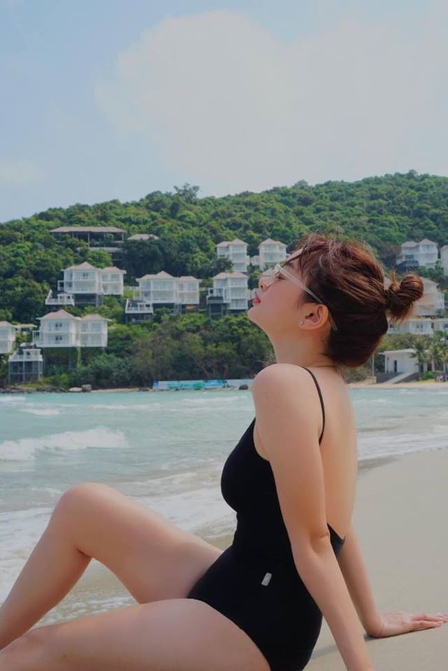 2 cô gái tuổi đôi mươi có nét đẹp lai, gợi cảm mê hồn, được showbiz Việt săn đón-3