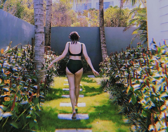 2 cô gái tuổi đôi mươi có nét đẹp lai, gợi cảm mê hồn, được showbiz Việt săn đón-4