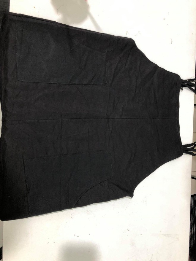 Hí hửng đặt mua yếm đen điệu đà, cô nàng ngã ngửa khi nhận về tay sản phẩm y hệt... cái tạp dề-2