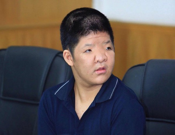 Gia cảnh đáng thương của 2 đạo diễn nổi tiếng Việt Nam phải bán nhà để chữa bệnh hiểm nghèo cho con-2