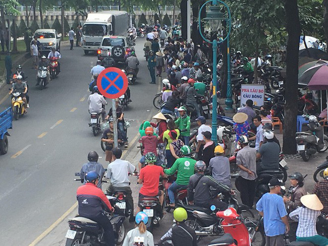 Vụ thầy giáo đâm chết cô giáo vì bị từ hôn: Bị cáo run lẩy bẩy, khóc nức nở xin lỗi khi nhận án chung thân-2