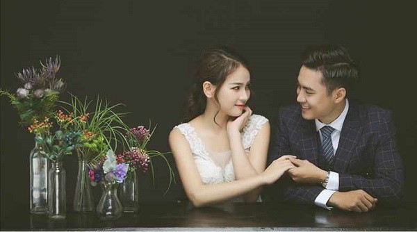 Tân hôn đang đoạn cuồng nhiệt thì bỗng có tiếng hét dưới gầm giường Chết rồi, anh ơi... nhầm rồi khiến vợ chồng tôi rụng rời tay chân-1