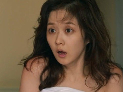 Quen nhau được 1 tháng đã vội vã kết hôn, đêm tân hôn tôi bị sốc khi chồng vừa cởi áo vừa giới thiệu quá khứ bất hảo của anh-3