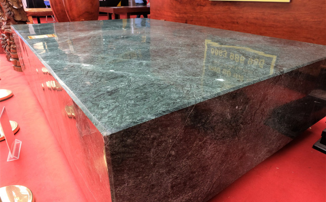 Sập đá cẩm thạch độc nhất vô nhị ở Việt Nam, giá 2,6 tỷ đồng-1