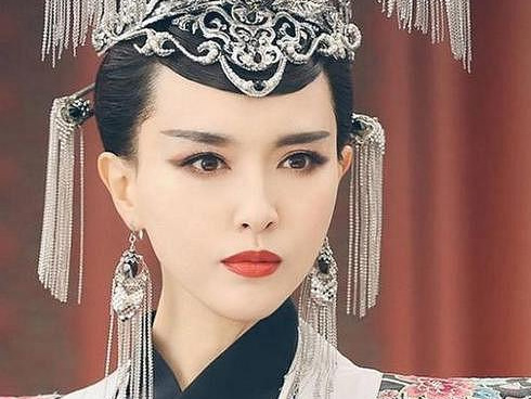 Hoàng hậu Tây Ban Nha: Xuất thân thường dân và cuộc chiến sống chung với mẹ chồng-8