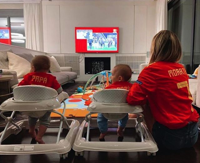 Morata ghi bàn ở vòng loại Euro 2020, bà xã xinh đẹp khoe ảnh nóng” ăn mừng-4