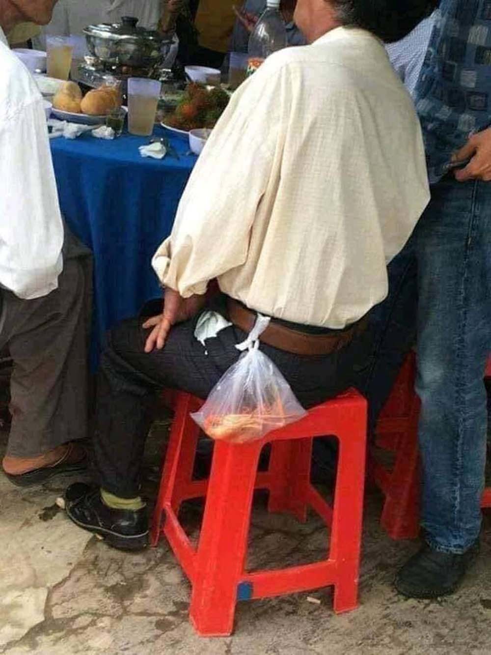 Sự thật việc đi ăn cỗ lấy phần bị phạt tiền ở Nam Định-1