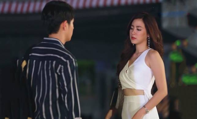 Lần đầu đi ra mắt, mẹ bạn trai phán ngay đũa mốc đòi chòi mâm son, cô gái chỉ cười rồi tặng lại 4 chữ đắt giá-1