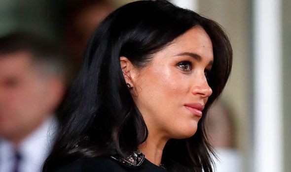 Meghan bị nhân viên trong cung điện hoàng gia đặt biệt danh đầy mỉa mai nhưng phản ứng của Hoàng tử Harry mới là điều đáng chú ý-1