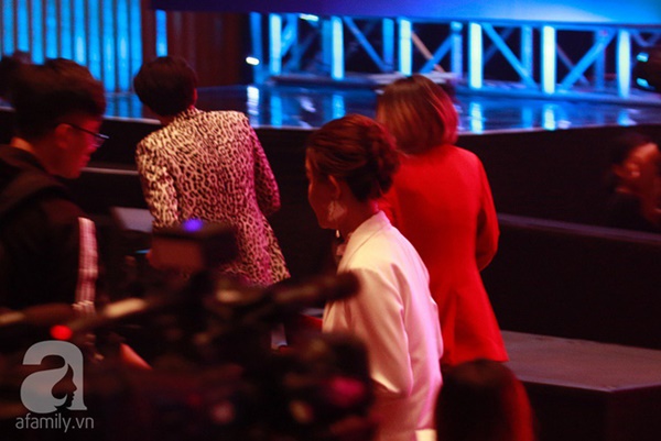 Tình cũ Cường Đô la - Hạ Vi lần đầu lộ ảnh hẹn hò cùng bạn trai giấu mặt sau tin đồn đã sinh con-8