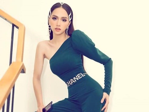 Hương Giang khoe vòng eo con kiến đáng kinh ngạc, dấy lên nghi ngờ Hoa hậu Chuyển giới đã 