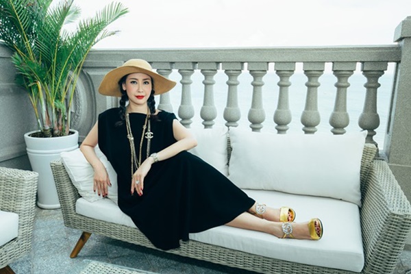 Hạnh phúc trong mơ của Hoa hậu giàu có nhất Việt Nam sau khi ly hôn người chồng tù tội-22