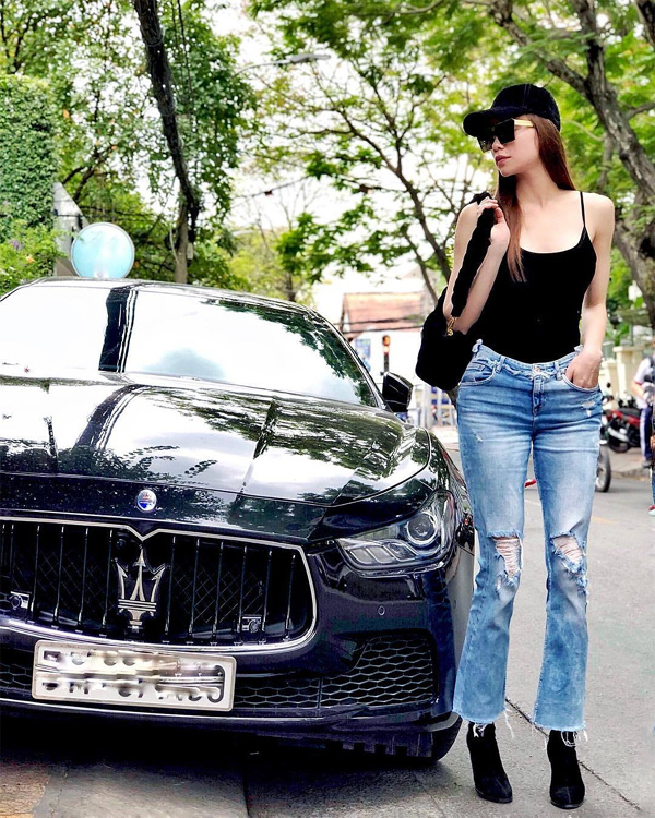 Chán ca hát, Hồ Ngọc Hà lái xe sang Rolls-Royce chạy Uber?-10
