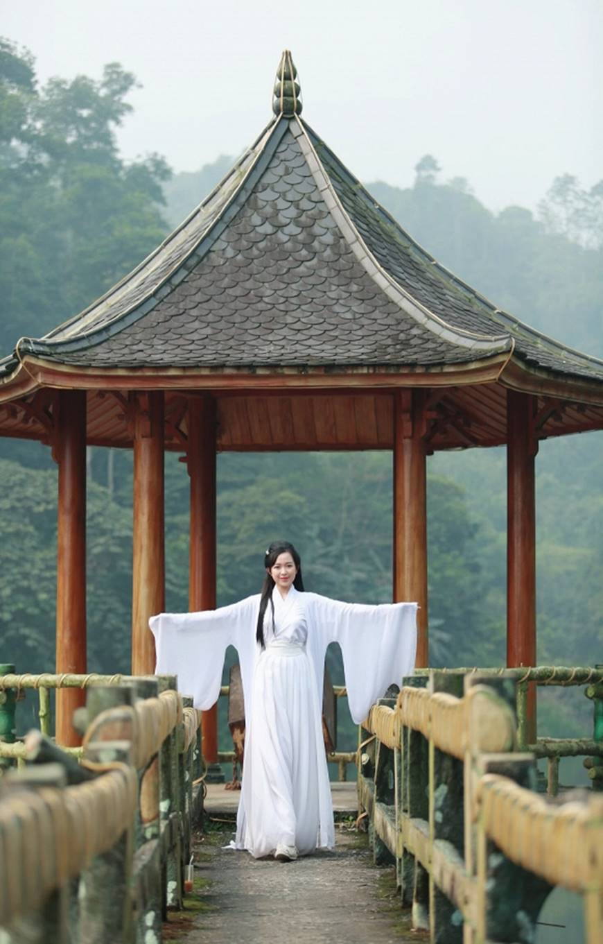 Lan Những cô gái trong thành phố tung ảnh xinh đẹp như Tiểu Long Nữ trong phim cổ trang-3