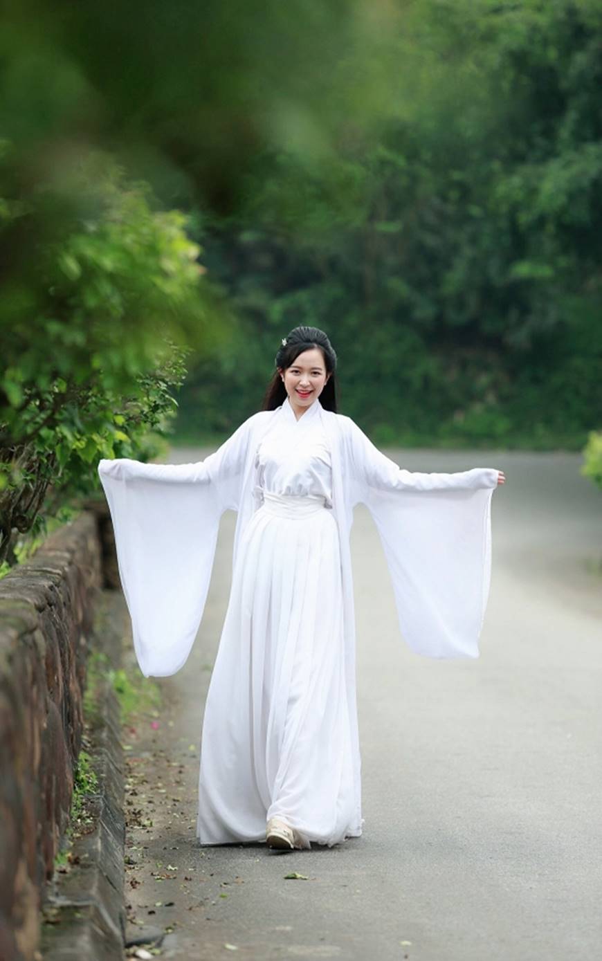 Lan Những cô gái trong thành phố tung ảnh xinh đẹp như Tiểu Long Nữ trong phim cổ trang-12