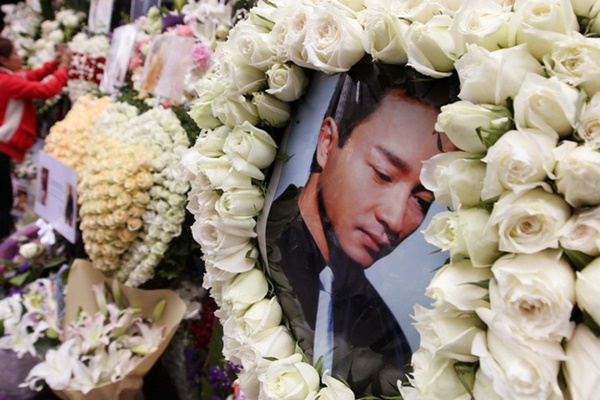 16 năm ngày mất Trương Quốc Vinh: Chuyện về một loài chim không chân, chỉ đáp xuống đất một lần khi chết-12