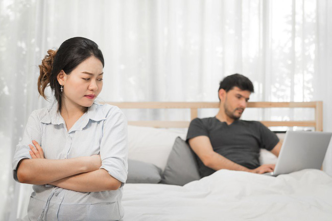 Gặp lại chồng cũ sau nửa năm ly hôn, tôi có nằm mơ cũng không nghĩ người đàn ông từng là niềm ao ước của các cô giờ lại bệ rạc thê thảm đến thế!-1