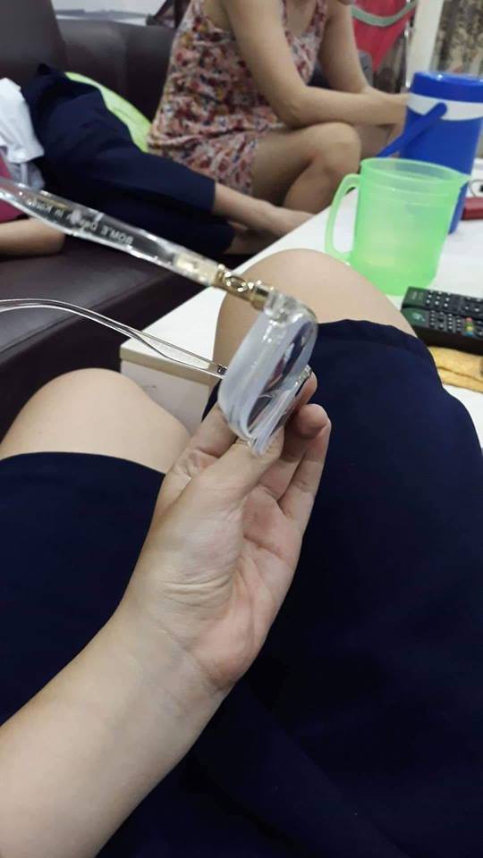 Học sinh đua nhau đọ độ dày của mắt kính khiến dân mạng hoảng hồn, có người cận đến 33 độ!-8