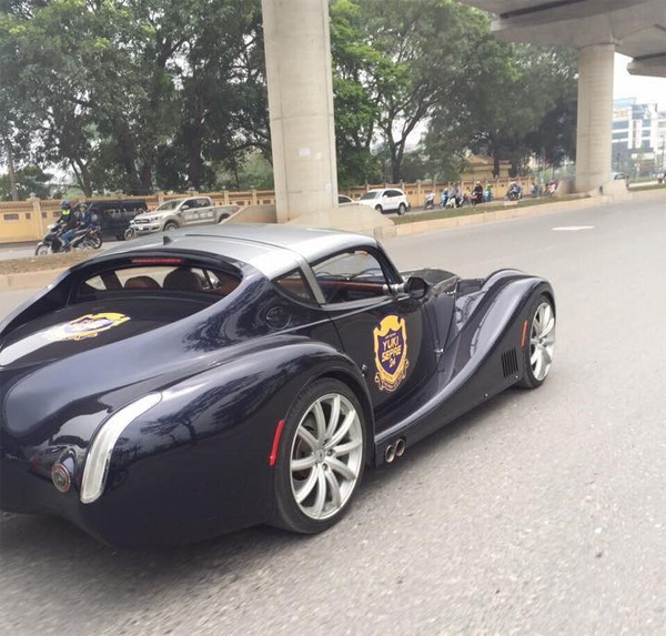 Siêu xe thân gỗ Morgan Aero Supersport siêu độc lăn bánh tại Hà Nội-3