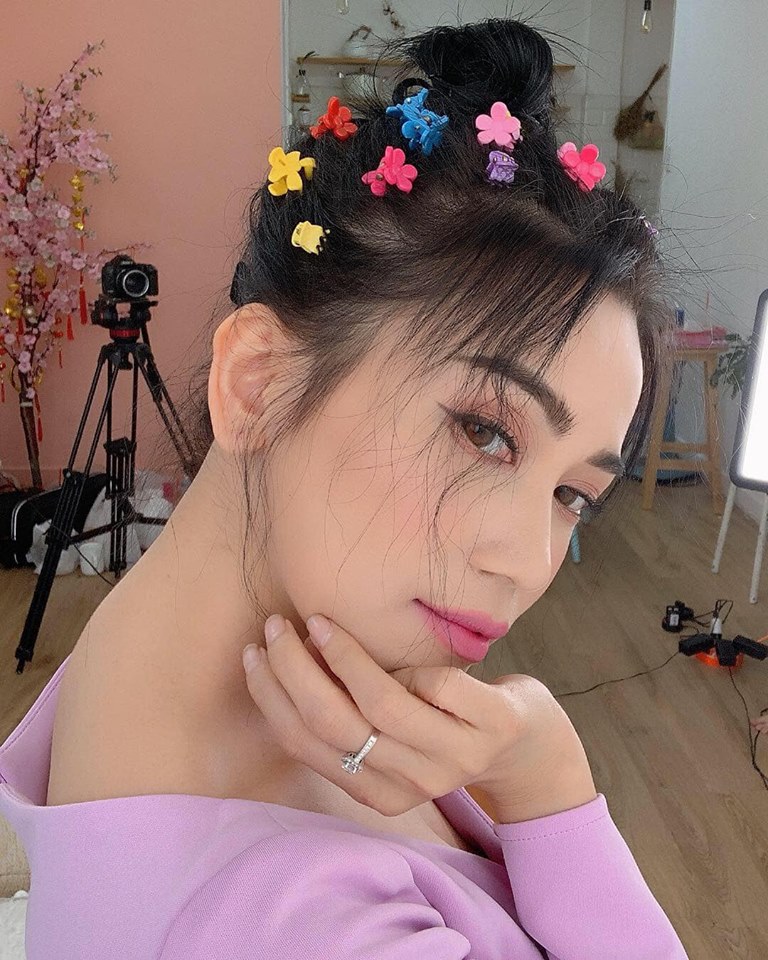 Kẹp tóc vài ngàn đồng/chiếc khiến các nàng trẻ thêm bội phần-1