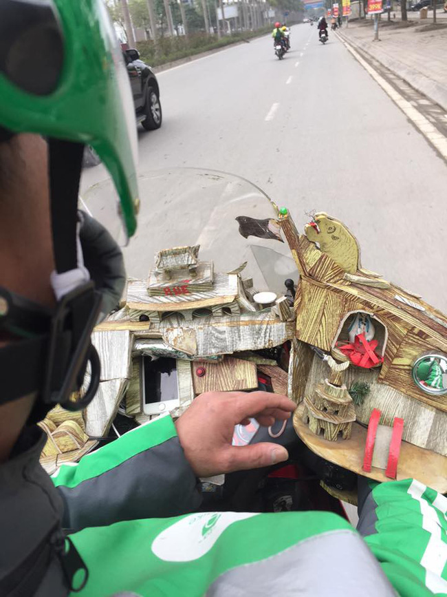 Anh tài xế được phong tặng danh hiệu chàng trai vàng trong làng Grab bởi hành động siêu dễ thương này-4