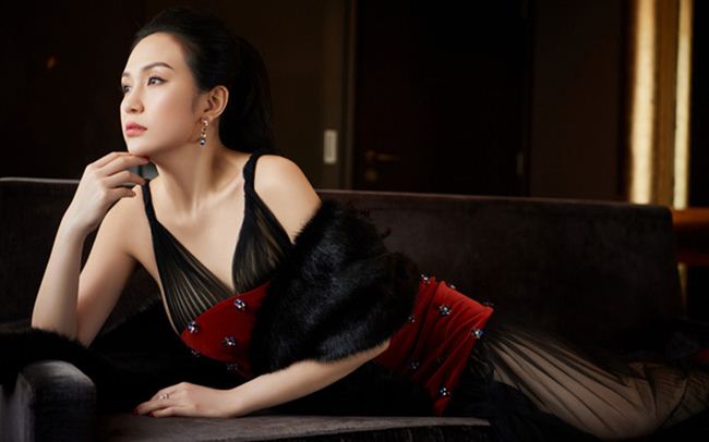 Là mẹ 2 con: Vợ Tuấn Hưng, Huyền Baby vẫn mê váy áo không nội y-7