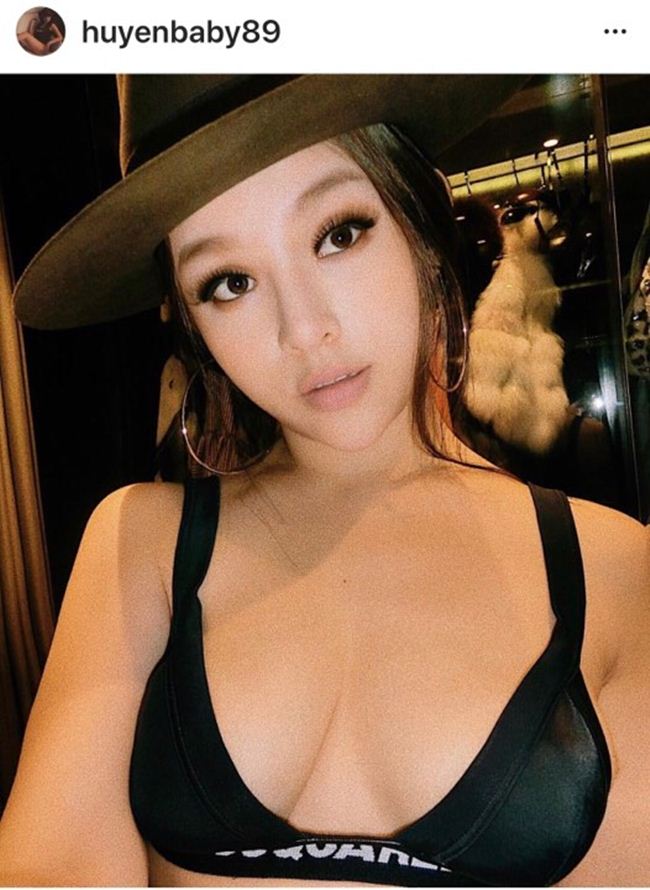 Là mẹ 2 con: Vợ Tuấn Hưng, Huyền Baby vẫn mê váy áo không nội y-15