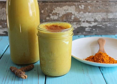 Uống bột nghệ pha với thứ này, da đen đến mấy cũng phải bật 2 tone-1