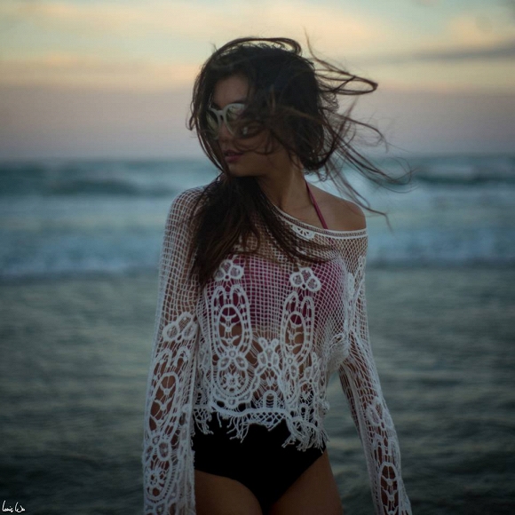 Tiêu Châu Như Quỳnh rắc thính với loạt hình táo bạo trong ngày Cá tháng 4-7