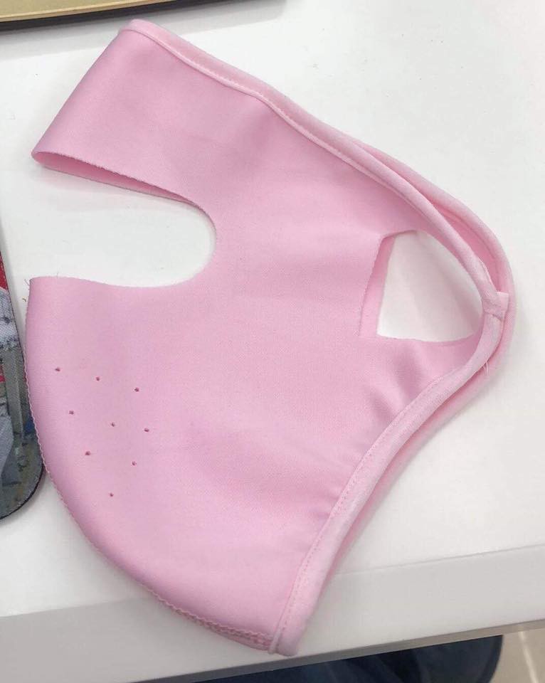 Hè năm nay chị em lại đổ xô đi mua khẩu trang ninja kín mít, hở mỗi 2 con mắt-7