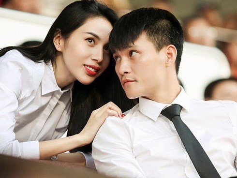 Bị mắng làm màu, chiêu trò khi giấu mặt con gái, Thủy Tiên - Công Vinh và đây là lý do