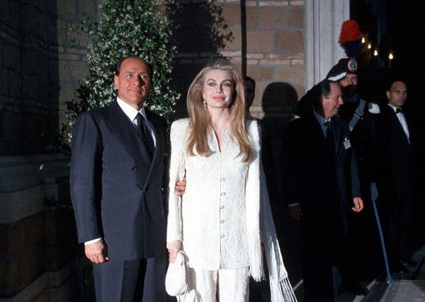 Vợ cựu Thủ tướng Ý: Thẳng tay ly hôn ngay khi chồng có dấu hiệu ngoại tình, trả lại hơn 1500 tỷ tiền trợ cấp bởi bản thân đã thừa sức nuôi con-3