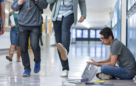 Nếu có 10 dấu hiệu này, rất có thể trẻ đang bị bắt nạt ở trường-3