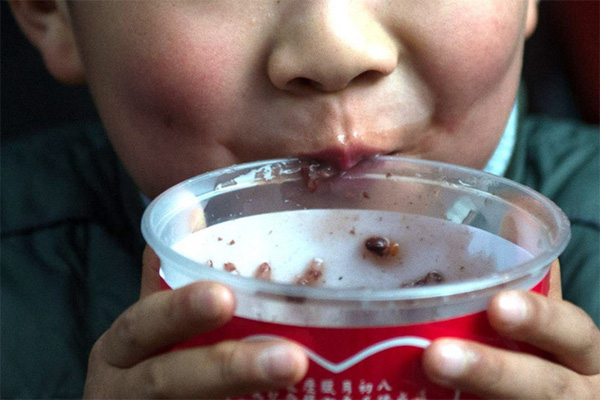 Bắt giữ giáo viên mầm non bị nghi ngờ bỏ độc vào cháo ăn khiến 23 trẻ nhập viện-1