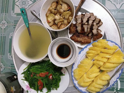 Nấu cơm ngon toàn được chồng chấm 9-10 điểm, nhưng vợ lại muốn 1 điểm vì lý do bất ngờ-17