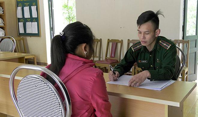 Tiếng kêu thất thanh của cô gái ven đường và bí mật động trời phía sau-4