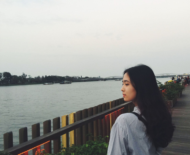 Đi tư vấn hướng nghiệp ở trường cấp 3, nữ sinh Nông Lâm được xin info ầm ầm-7