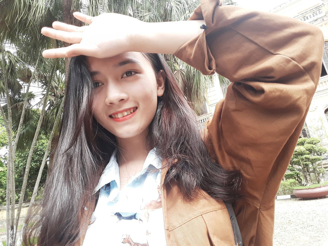 Đi tư vấn hướng nghiệp ở trường cấp 3, nữ sinh Nông Lâm được xin info ầm ầm-15