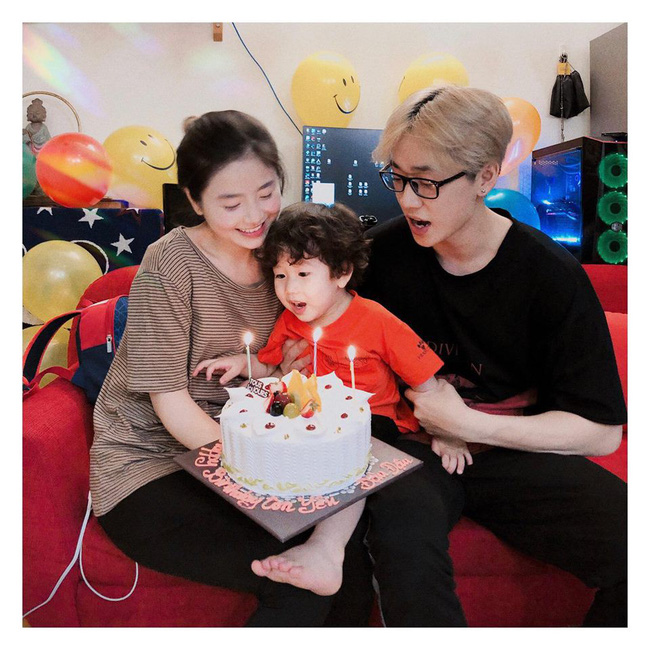 Khác biệt của hot mom khi mua sắm cho con: Nam Thương cho con mặc đồ cũ, học trường làng, Hằng Túi một lần quẹt thẻ cả nghìn đô-2