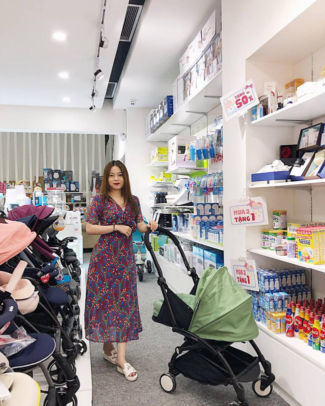 Khác biệt của hot mom khi mua sắm cho con: Nam Thương cho con mặc đồ cũ, học trường làng, Hằng Túi một lần quẹt thẻ cả nghìn đô-10