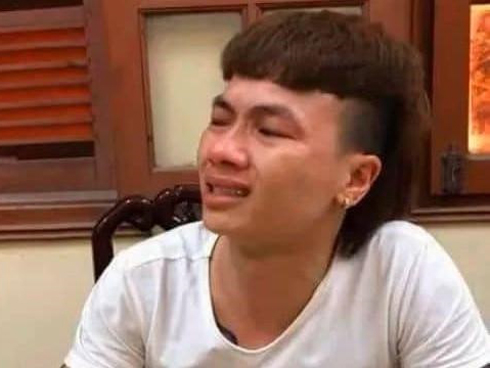 Thông tin bất ngờ: 2 cô gái nhận là vợ Khá Bảnh thời điểm công an khám nhà-4