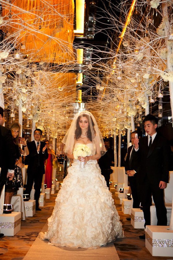 Cuộc sống của cô nàng siêu mẫu lấy chồng tỷ phú xấu nhất Macau sau 7 năm kết hôn khiến ai nấy đều choáng váng-4