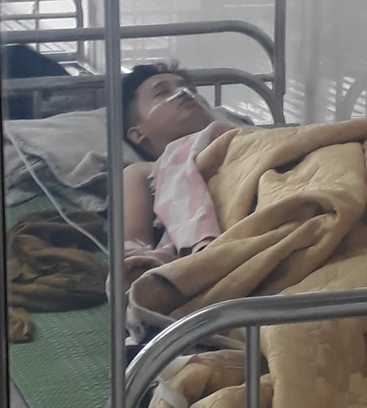 Vụ cô gái bị đâm nhiều nhát tử vong ở Ninh Bình: Con gọi về cầu cứu tôi khi bạn trai cũ chốt cửa xe, không cho nó xuống-4