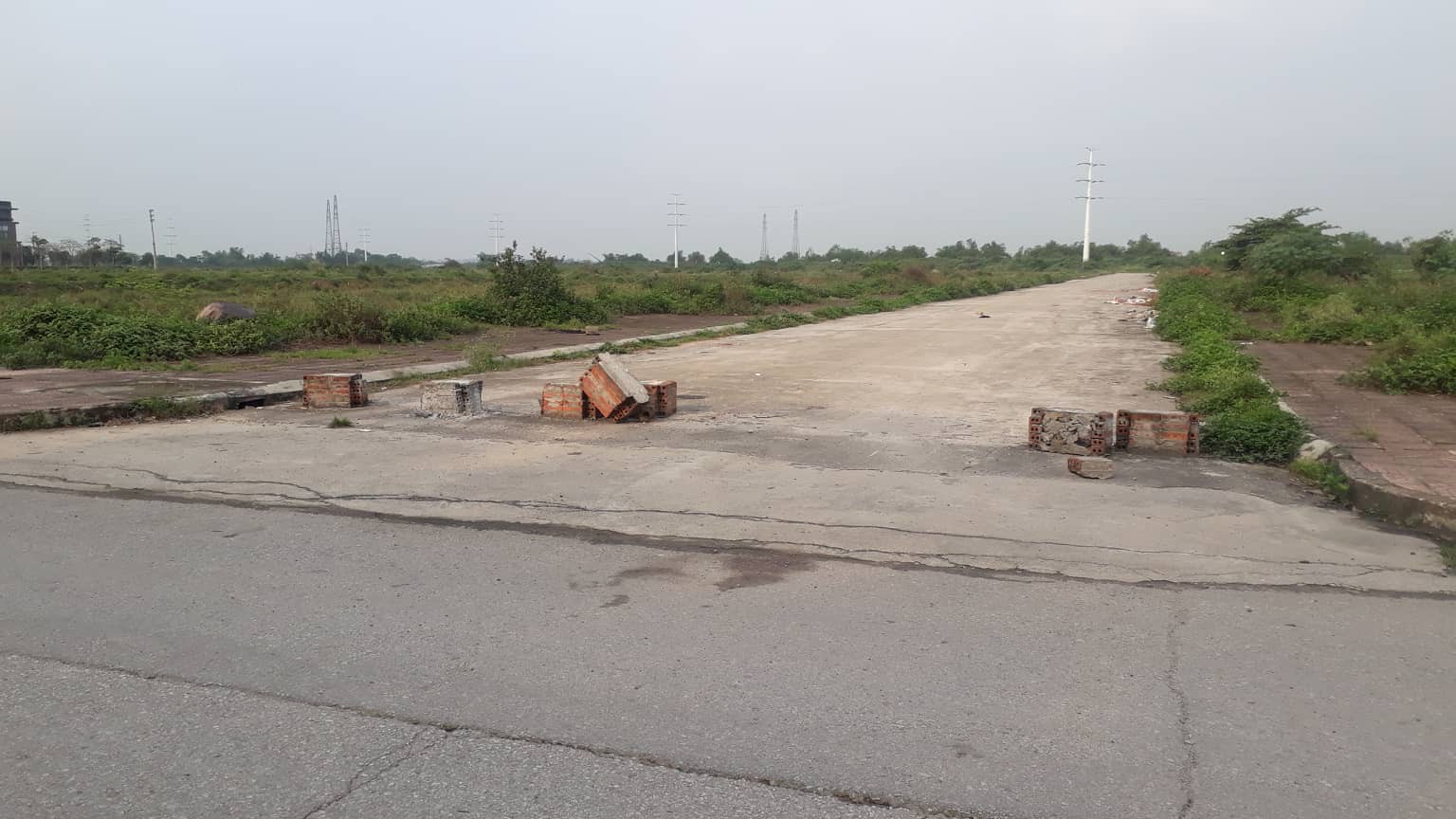 Vụ cô gái bị đâm nhiều nhát tử vong ở Ninh Bình: Con gọi về cầu cứu tôi khi bạn trai cũ chốt cửa xe, không cho nó xuống-5