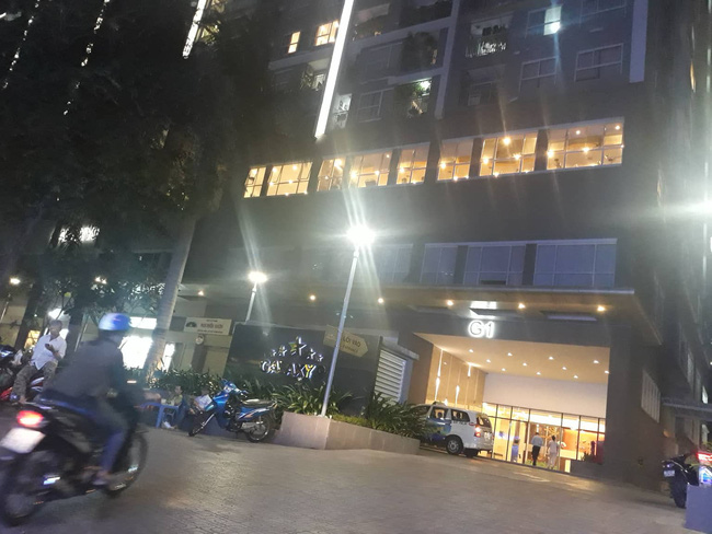 Gã biến thái sàm sỡ, cưỡng hôn bé gái trong thang máy không phải là cư dân chung cư-2