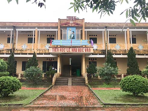 Nhóm bạo hành nữ sinh qua lời bạn học: Ngỗ nghịch và hơi đáng sợ-1